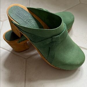 Sanita Green Leather Women's Clogs